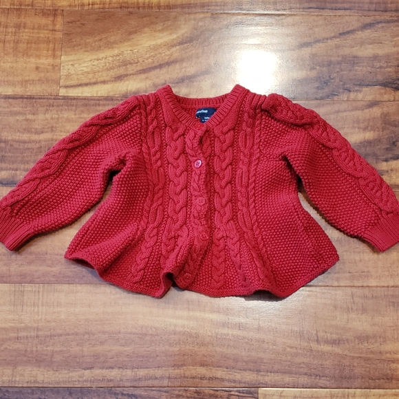 GAP Baby NWT/EUC 12-18 months red peplum sweater and navy/red floral jeans - Picture 3 of 7